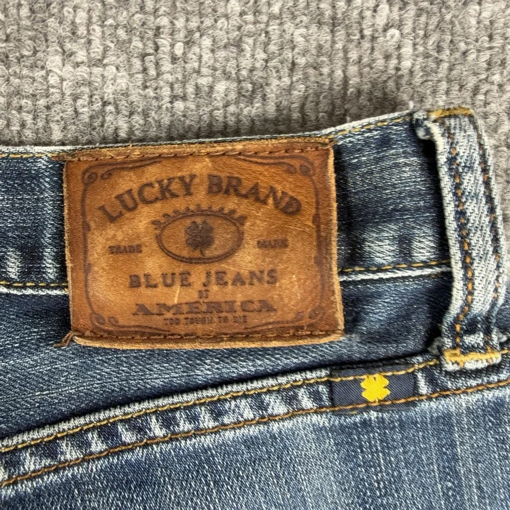 Lucky Brand 363 Vintage Straight Jeans Mens 32x30 Medium Wash Blue Denim Pants